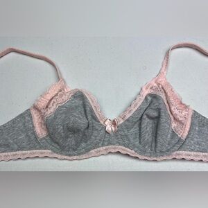 Adore Me GRY/PNK Unlined Underwire, 32C. *P1083